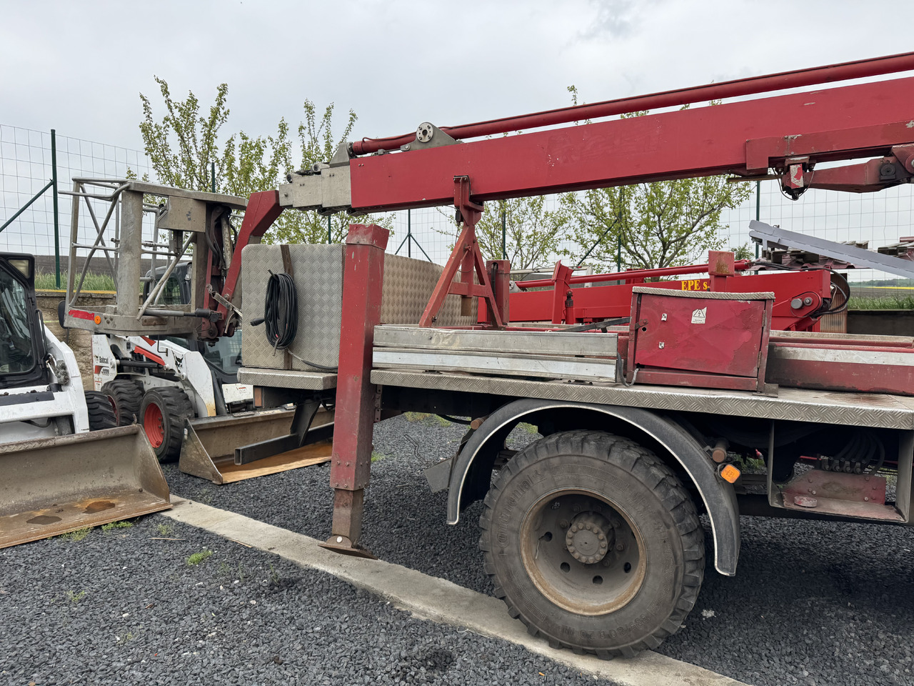 MAN 8-163 / 4X4 / PODNOŚNIK KOSZOWY / NISKI PRZEBIEG - Camion grue: photos 4 MAN 8-163 / 4X4 / PODNOŚNIK KOSZOWY / NISKI PRZEBIEG - Camion grue: photos 4