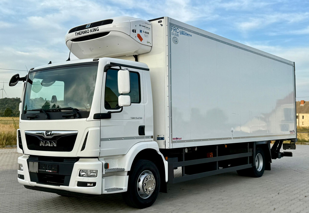 MAN TGM 15.290 / CHŁODNIA / WINDA / SCHMITZ / 18 PALET / AUTOMAT / NISKI PRZEBIEG / 2020 ROK / EURO 6 - Camion frigorifique: photos 2 MAN TGM 15.290 / CHŁODNIA / WINDA / SCHMITZ / 18 PALET / AUTOMAT / NISKI PRZEBIEG / 2020 ROK / EURO 6 - Camion frigorifique: photos 2