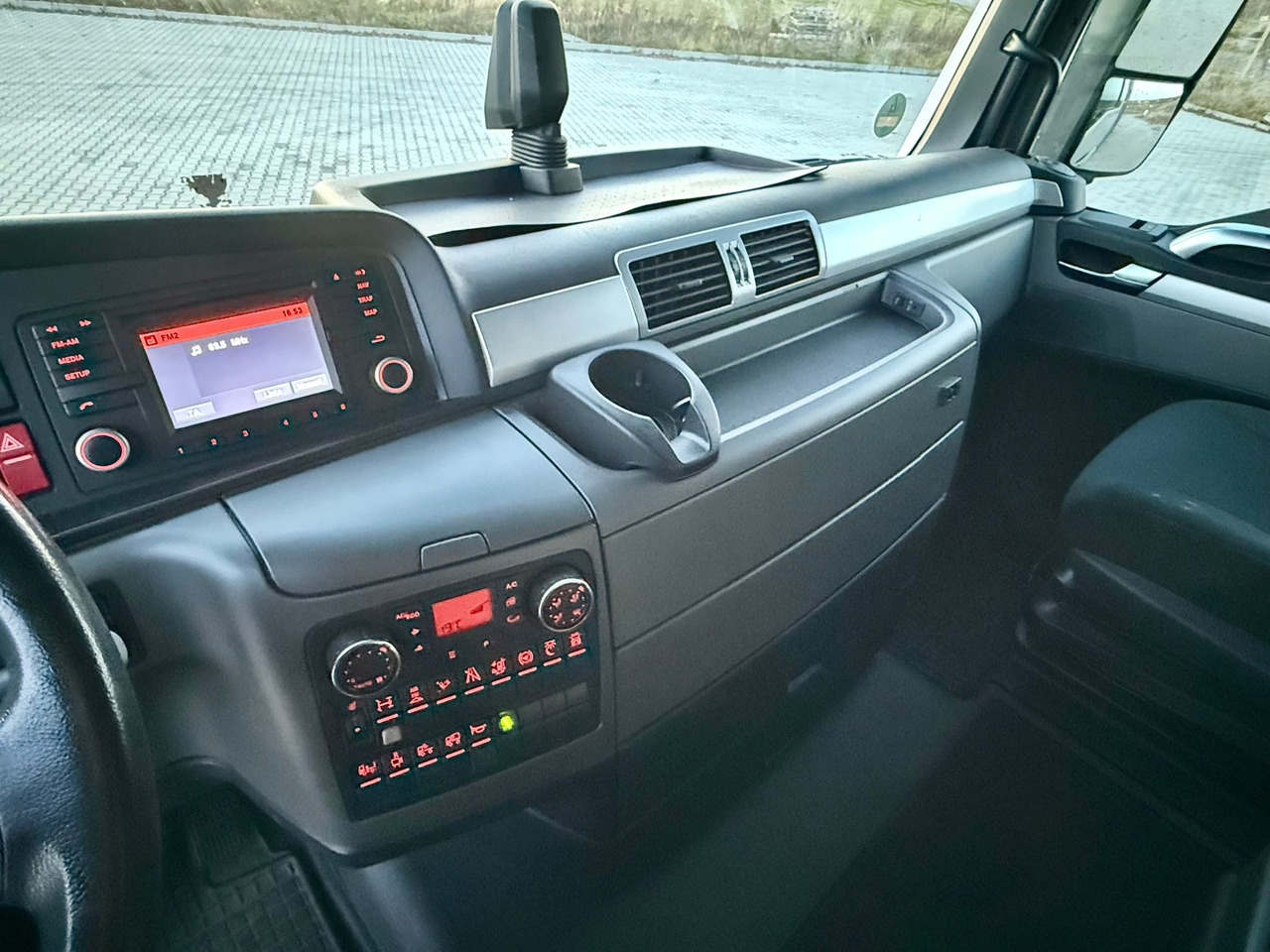 Camion à rideaux coulissants MAN TGX 18.400 / FIRANKA / KONTENER / NISKI PRZEBIEG / EURO 6 / AUTOMAT / SYPIALKA / 2016 ROK: photos 21