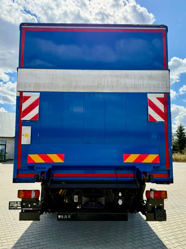 MAN TGX 26.420 / KONTENER / WINDA / 8.5 M DŁUGOŚCI / 21 EUROPALET / 6x2 / 3 OŚ PODNOSZONA I SKRĘTNA / ŁADOWNOŚĆ 14 415 KG / 2018 ROK / Z NIEMIEC - Camion fourgon: photos 4 MAN TGX 26.420 / KONTENER / WINDA / 8.5 M DŁUGOŚCI / 21 EUROPALET / 6x2 / 3 OŚ PODNOSZONA I SKRĘTNA / ŁADOWNOŚĆ 14 415 KG / 2018 ROK / Z NIEMIEC - Camion fourgon: photos 4