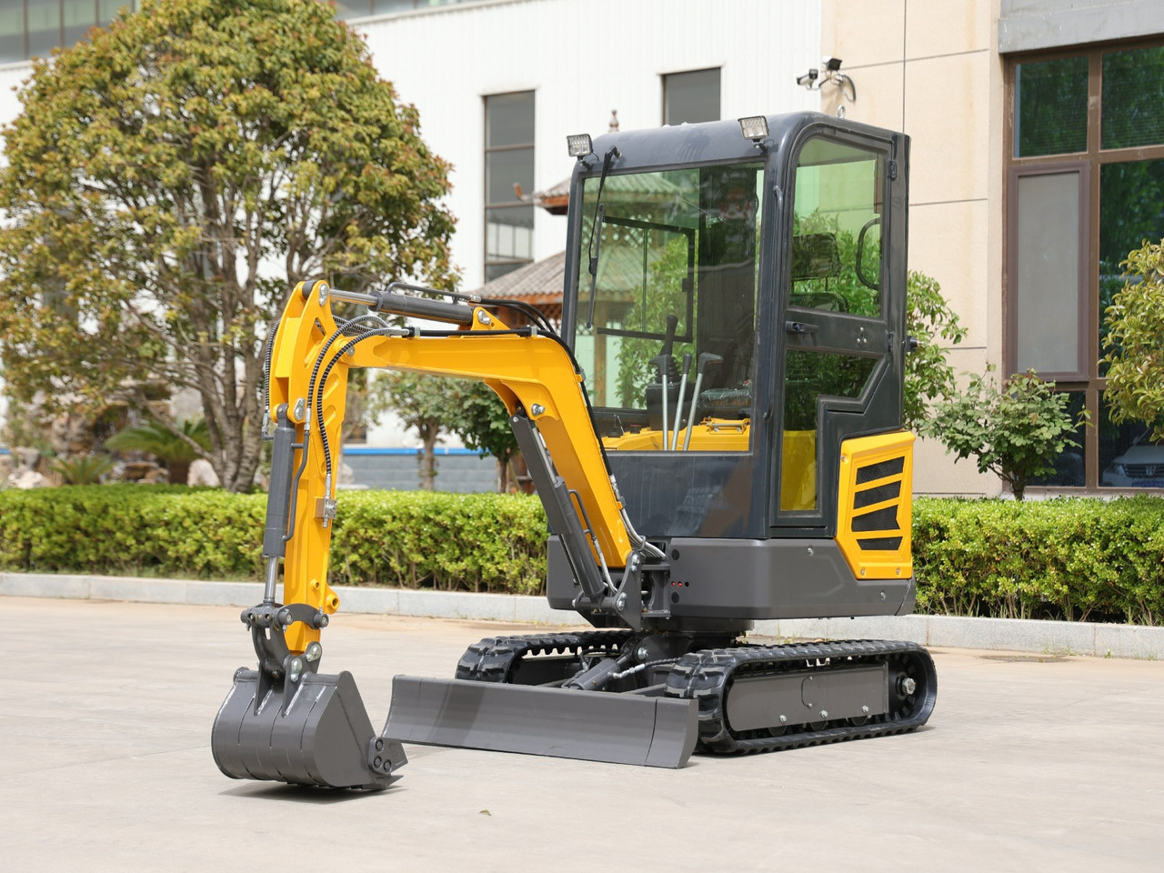KUBOTA Diesel Mini excavator 1.8 Ton - Müller Machinery MB 18 - KSH - Mini pelle: photos 2 KUBOTA Diesel Mini excavator 1.8 Ton - Müller Machinery MB 18 - KSH - Mini pelle: photos 2