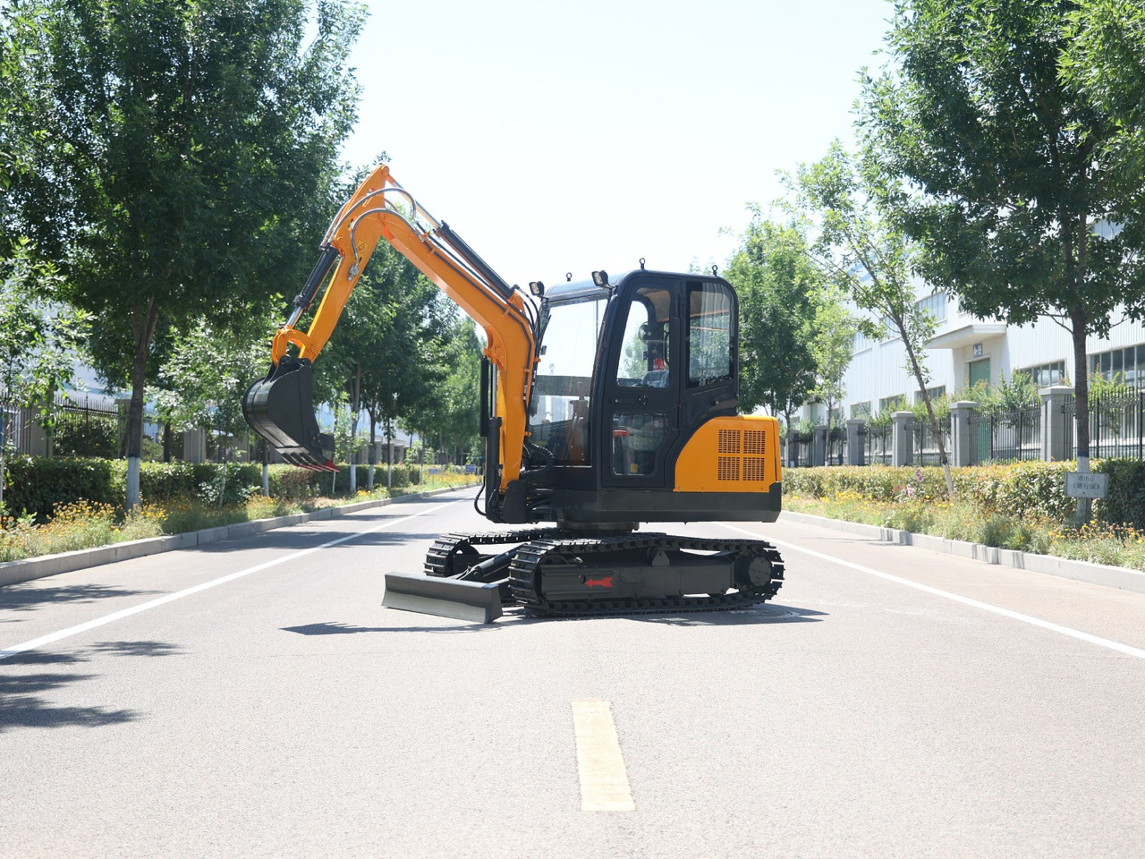 Müller Machinery Diesel Mini excavator 4 ton - Müller Machinery MB 40 - KSH Xinchai 4D32 Motor - Mini pelle: photos 1 Müller Machinery Diesel Mini excavator 4 ton - Müller Machinery MB 40 - KSH Xinchai 4D32 Motor - Mini pelle: photos 1