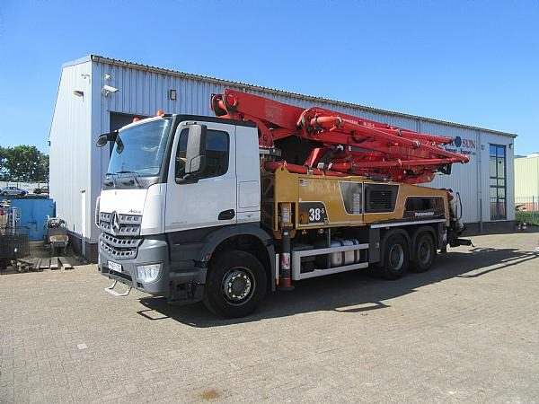 2015 PUTZMEISTER M38/5 AROCS 6x4 - Camion pompe: photos 1 2015 PUTZMEISTER M38/5 AROCS 6x4 - Camion pompe: photos 1