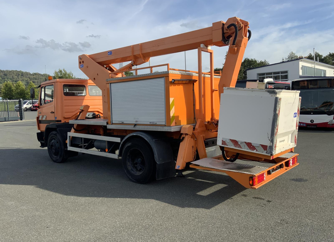 Mercedes-Benz 1117 - Camion avec nacelle: photos 4 Mercedes-Benz 1117 - Camion avec nacelle: photos 4