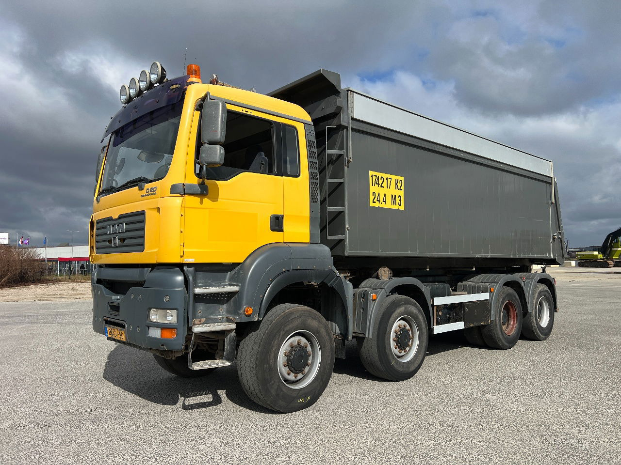 MAN TGA 41.430 TGA 39.430 8x8, full steel, Manual - Camion benne: photos 2 MAN TGA 41.430 TGA 39.430 8x8, full steel, Manual - Camion benne: photos 2