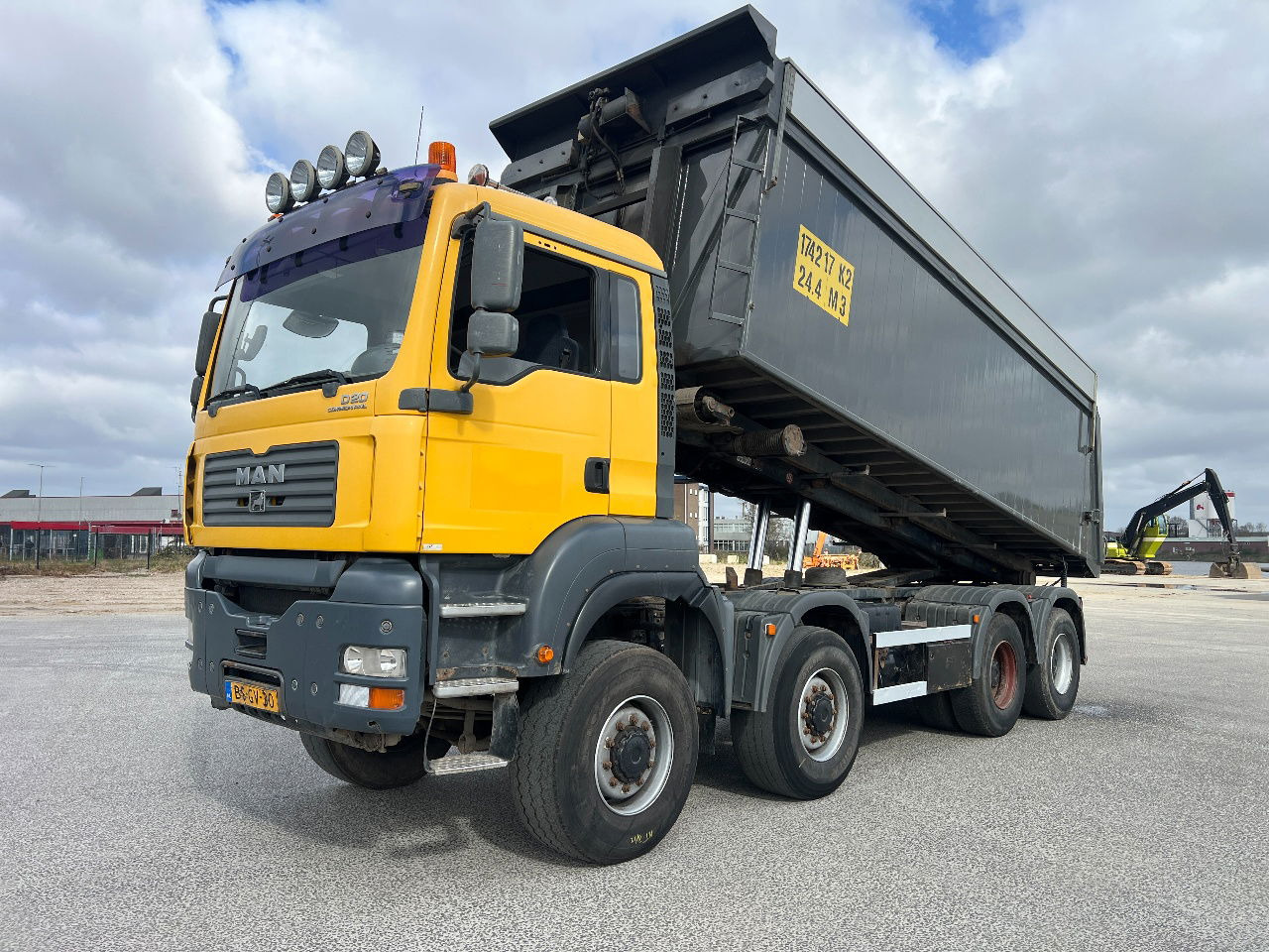 MAN TGA 41.430 TGA 39.430 8x8, full steel, Manual - Camion benne: photos 1 MAN TGA 41.430 TGA 39.430 8x8, full steel, Manual - Camion benne: photos 1