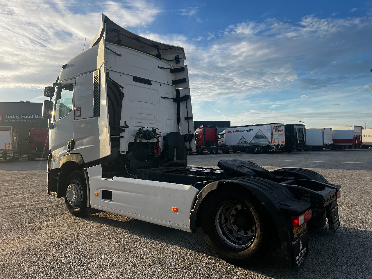 Renault T380 EUro 6, Full spoilers - Tracteur routier: photos 4 Renault T380 EUro 6, Full spoilers - Tracteur routier: photos 4