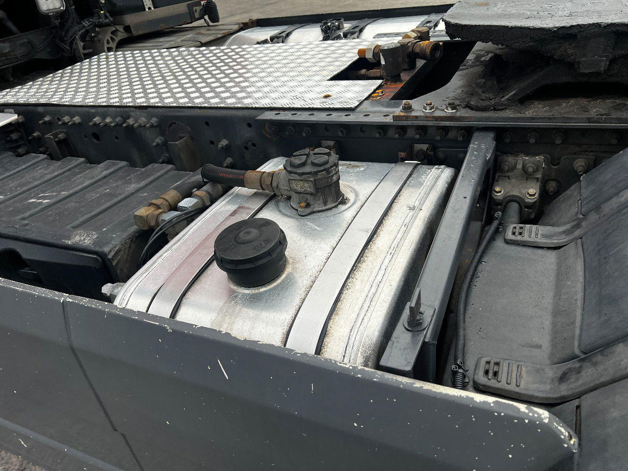 Volvo FH 460 Globe, Hydraulic, Euro 6 - Tracteur routier: photos 5 Volvo FH 460 Globe, Hydraulic, Euro 6 - Tracteur routier: photos 5