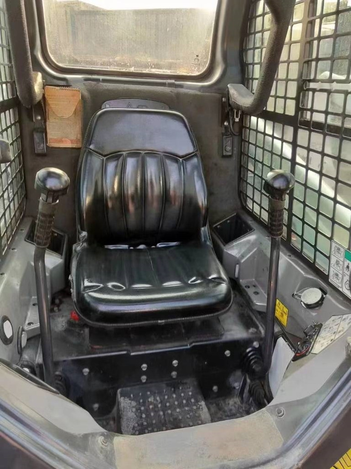 Bobcat S 450 - Mini chargeuse: photos 2 Bobcat S 450 - Mini chargeuse: photos 2