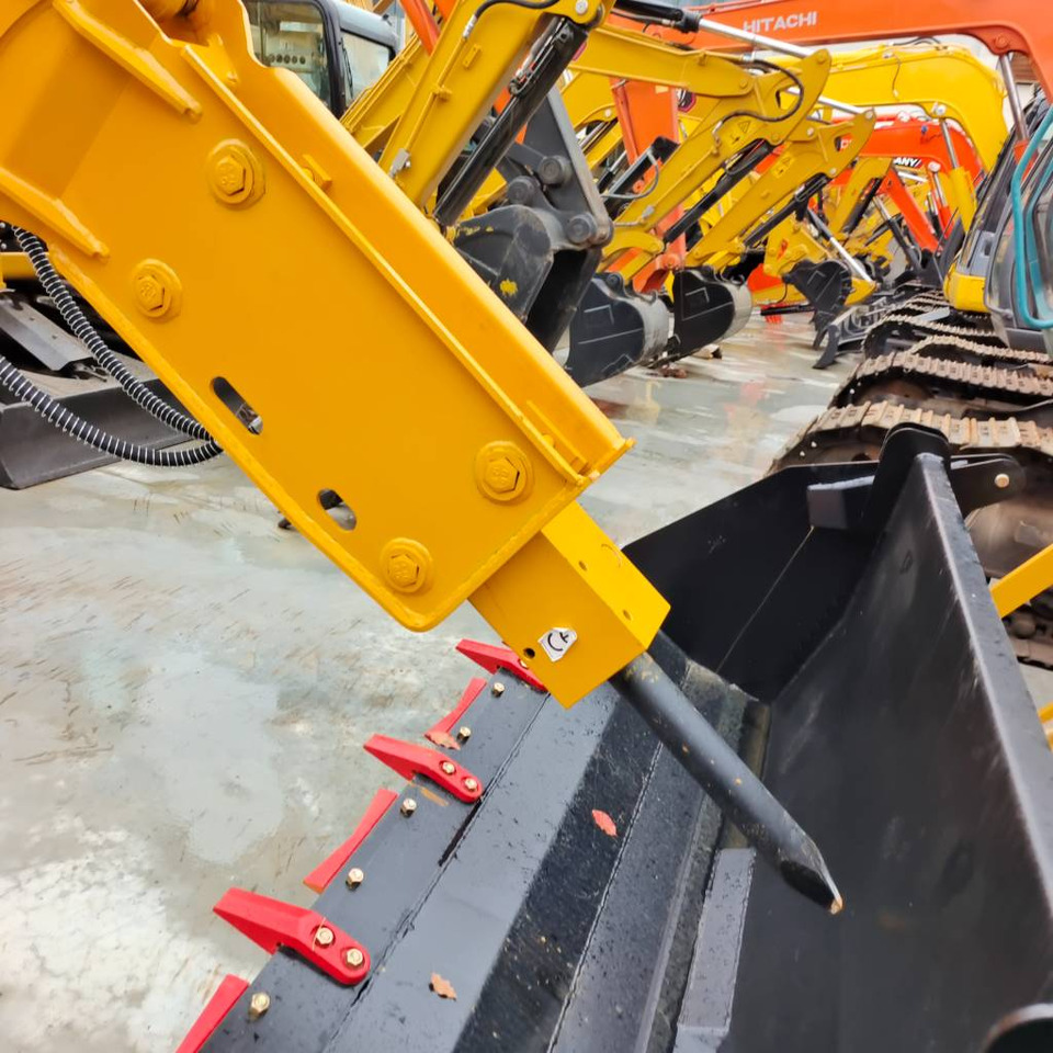 CAT 100% new caterpillar 420 F - Tractopelle: photos 2 CAT 100% new caterpillar 420 F - Tractopelle: photos 2