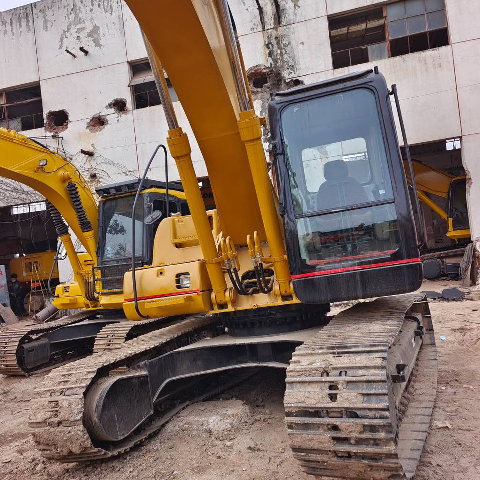 CAT 320 C L - Pelle sur chenille: photos 4 CAT 320 C L - Pelle sur chenille: photos 4