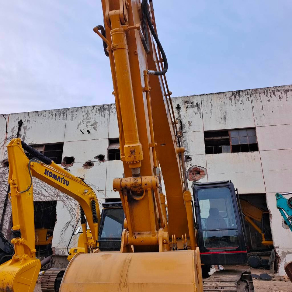 CAT 320 C L - Pelle sur chenille: photos 3 CAT 320 C L - Pelle sur chenille: photos 3