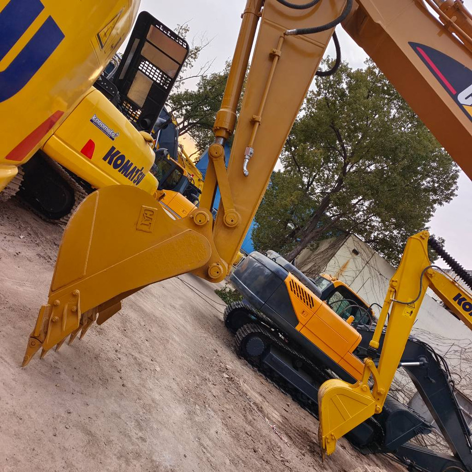 CAT 320 C L - Pelle sur chenille: photos 3 CAT 320 C L - Pelle sur chenille: photos 3