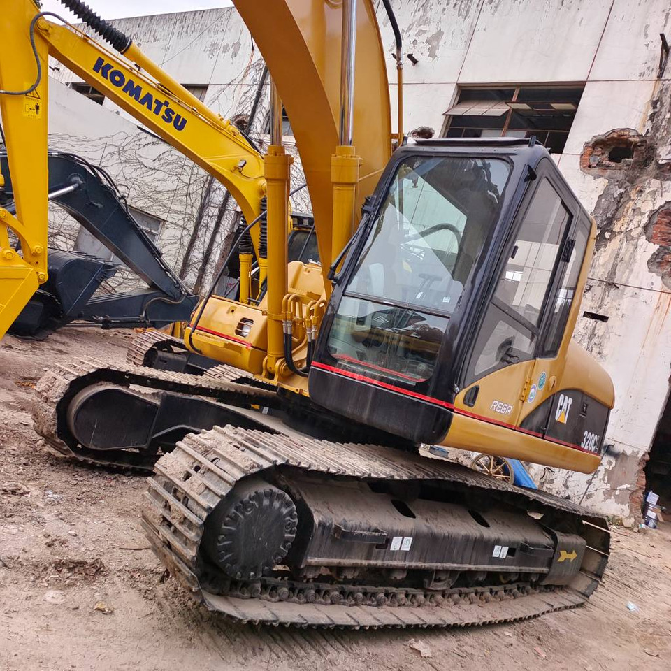 CAT 320 C L - Pelle sur chenille: photos 1 CAT 320 C L - Pelle sur chenille: photos 1
