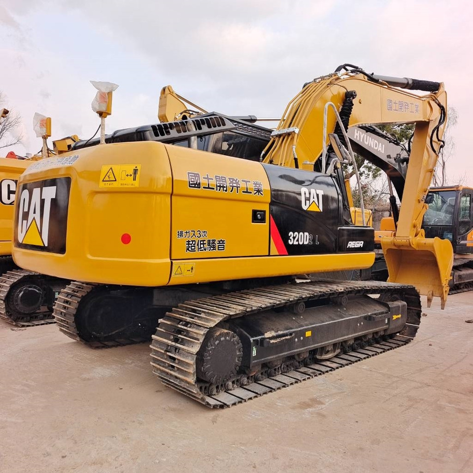 CAT 320 D - Pelle sur chenille: photos 5 CAT 320 D - Pelle sur chenille: photos 5