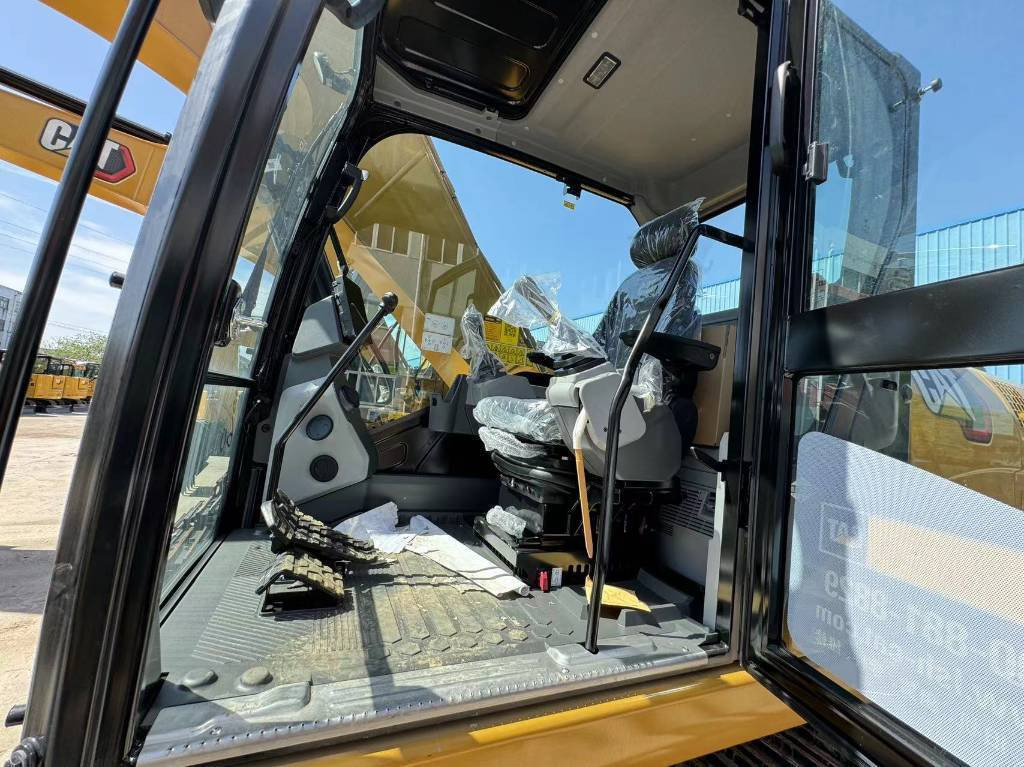 CAT 320GX - Pelle sur chenille: photos 3 CAT 320GX - Pelle sur chenille: photos 3