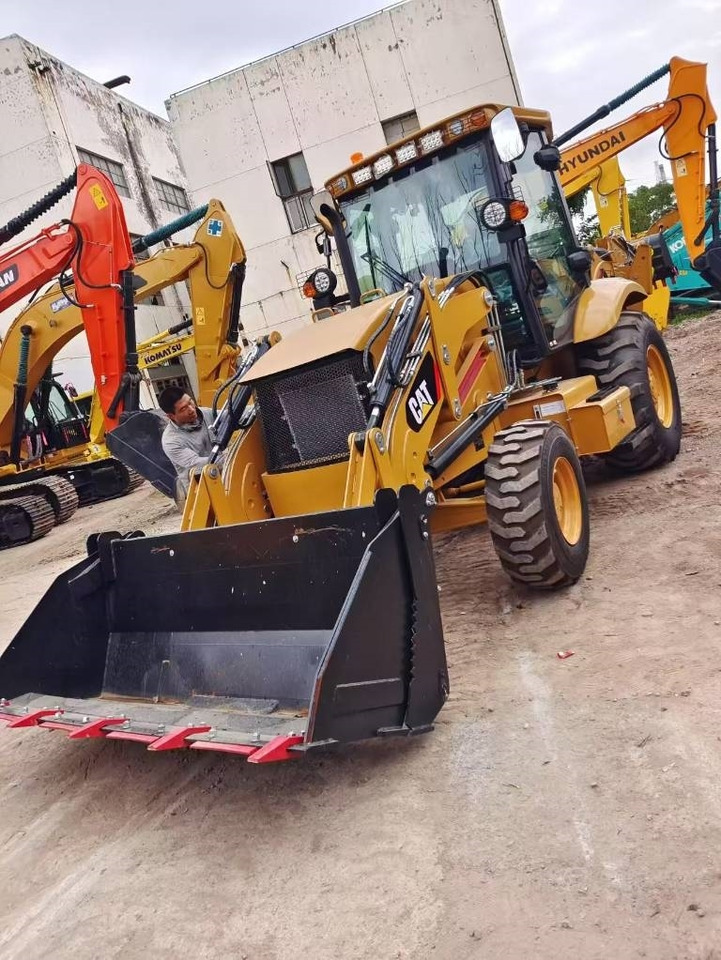 CAT 420 F 100% New - Tractopelle: photos 5 CAT 420 F 100% New - Tractopelle: photos 5