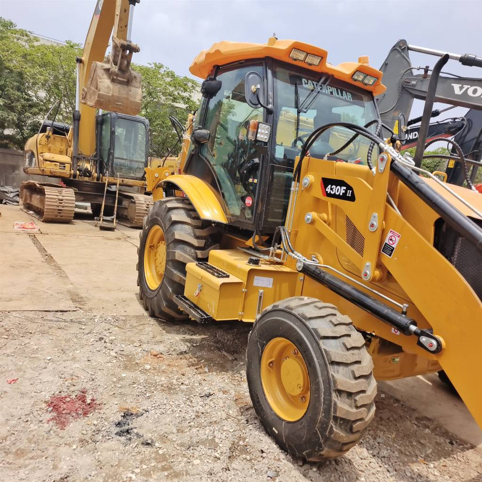 CAT 430 F 100% New - Tractopelle: photos 2 CAT 430 F 100% New - Tractopelle: photos 2