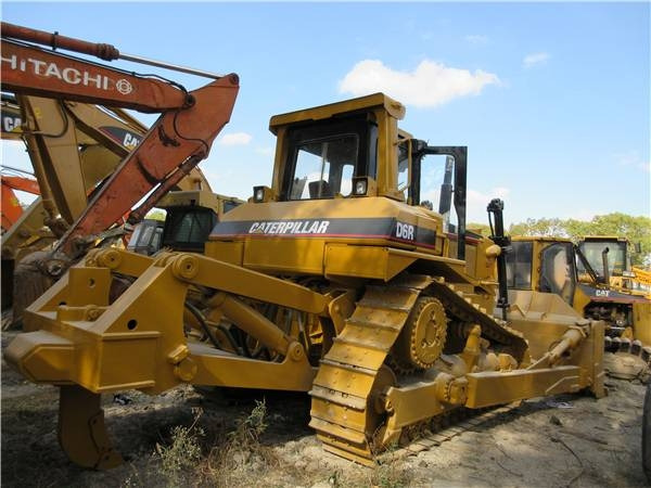 CAT D 6 R - Niveleuse: photos 1 CAT D 6 R - Niveleuse: photos 1