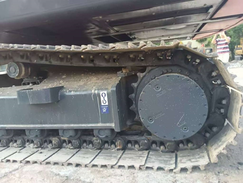 Doosan DX 225 - Chargeuse sur pneus: photos 3 Doosan DX 225 - Chargeuse sur pneus: photos 3