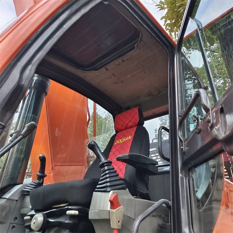 Pelle sur chenille Doosan DX 225 LC-9C: photos 8