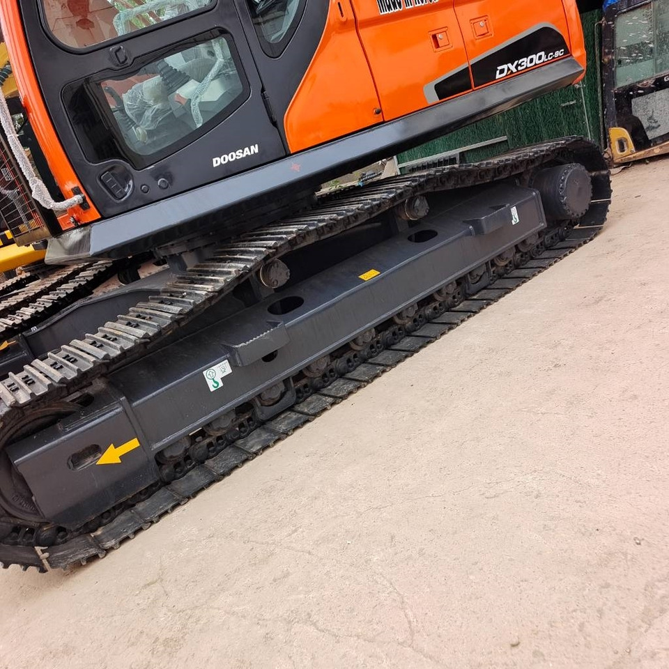 Doosan DX 300 - Pelle sur chenille: photos 3 Doosan DX 300 - Pelle sur chenille: photos 3