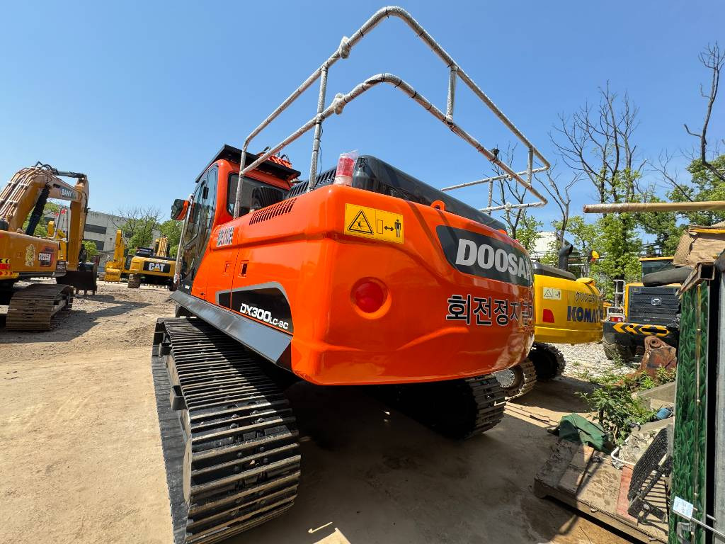 Doosan DX 300 LC-9S - Pelle sur chenille: photos 5 Doosan DX 300 LC-9S - Pelle sur chenille: photos 5
