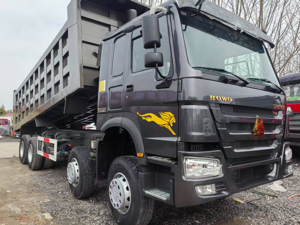 Howo 371 8X4 - Camion benne: photos 1 Howo 371 8X4 - Camion benne: photos 1