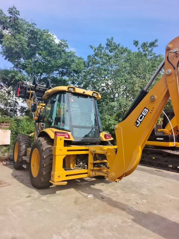 Tractopelle neuf JCB 4 CX: photos 10 Tractopelle neuf JCB 4 CX: photos 10