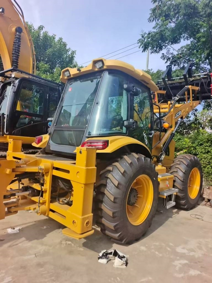 JCB 4 CX - Tractopelle: photos 3 JCB 4 CX - Tractopelle: photos 3