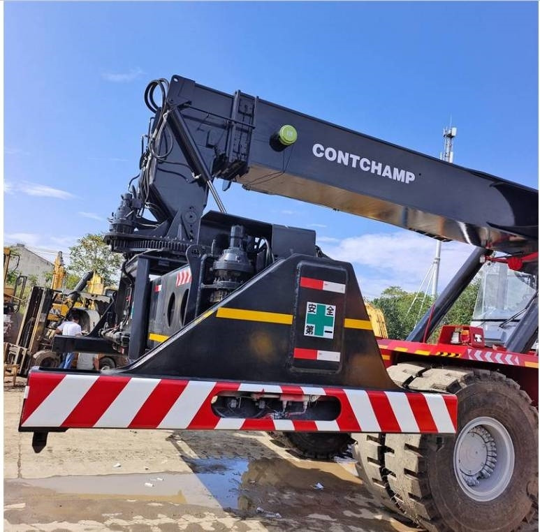 Kalmar DRF 450 - Reach stacker: photos 3 Kalmar DRF 450 - Reach stacker: photos 3