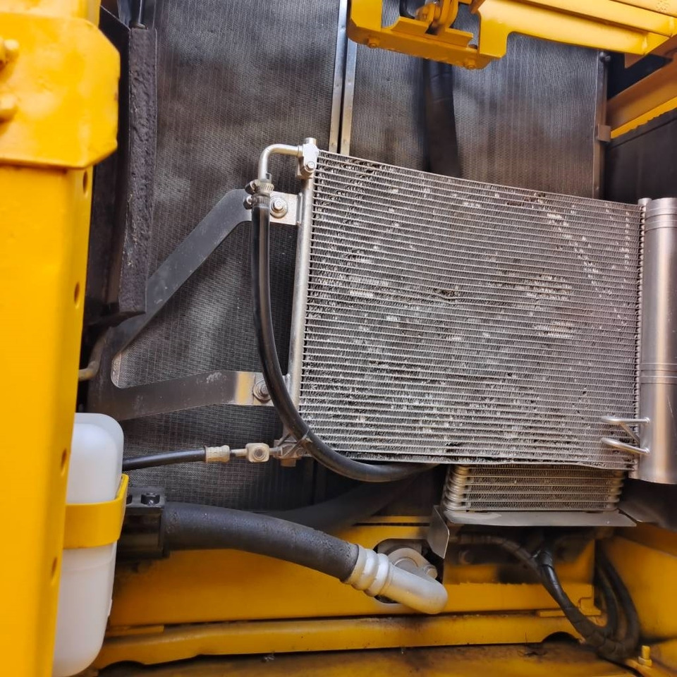 Komatsu PC 200-8 - Pelle sur chenille: photos 4 Komatsu PC 200-8 - Pelle sur chenille: photos 4