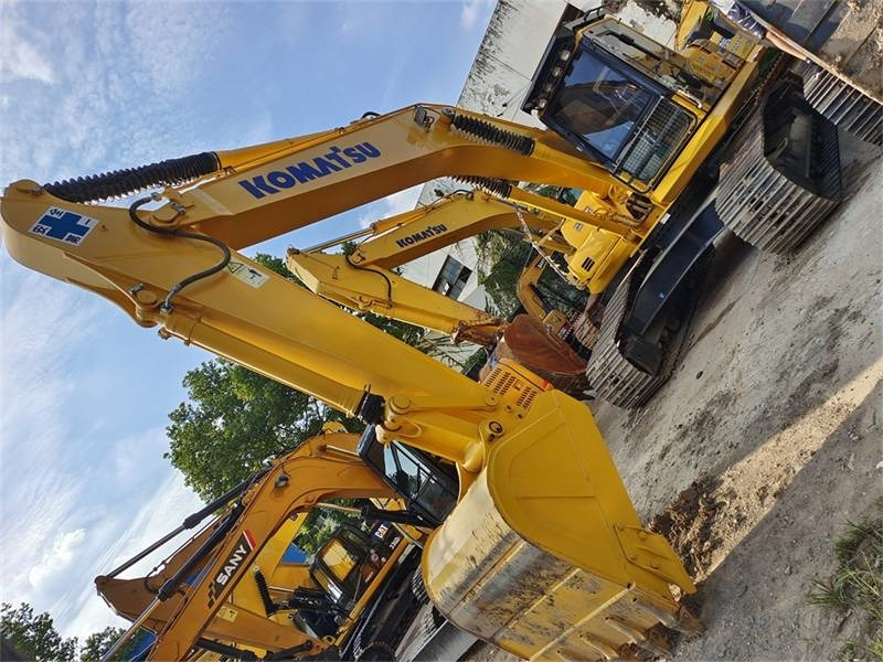 Komatsu PC 200 - Pelle sur chenille: photos 3 Komatsu PC 200 - Pelle sur chenille: photos 3