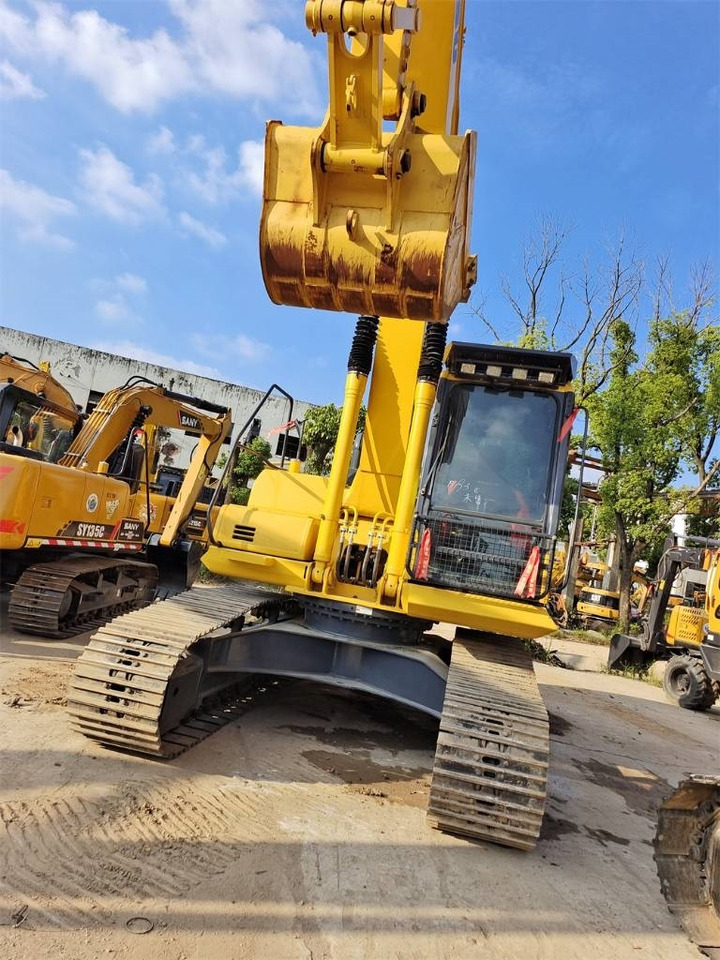 Komatsu PC 200 - Pelle sur chenille: photos 4 Komatsu PC 200 - Pelle sur chenille: photos 4