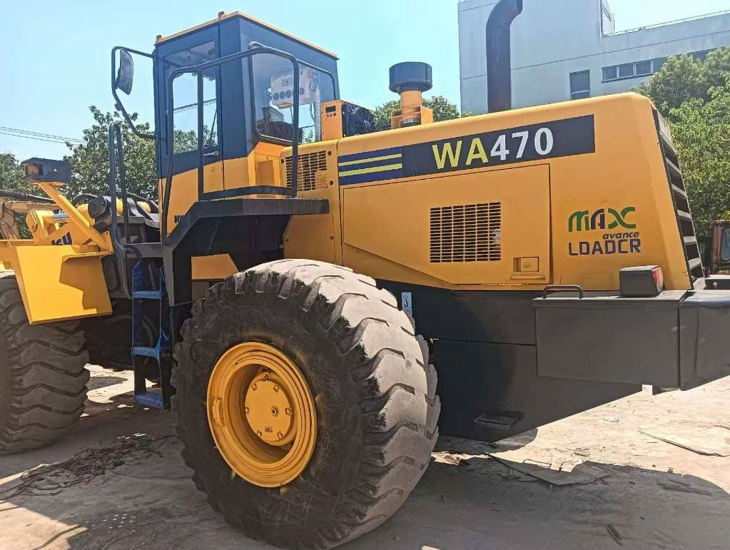 Komatsu WA 470-3 - Chargeuse sur pneus: photos 3 Komatsu WA 470-3 - Chargeuse sur pneus: photos 3