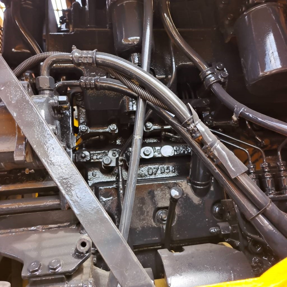 Komatsu WA 470-6 - Chargeuse sur pneus: photos 3 Komatsu WA 470-6 - Chargeuse sur pneus: photos 3