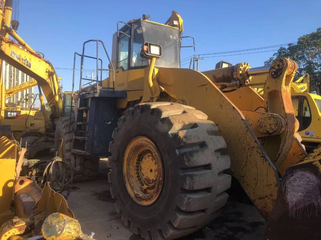 Komatsu WA 600-3 - Chargeuse sur pneus: photos 5 Komatsu WA 600-3 - Chargeuse sur pneus: photos 5