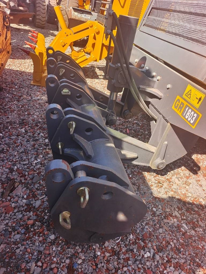 XCMG GR 180 - Niveleuse: photos 4 XCMG GR 180 - Niveleuse: photos 4