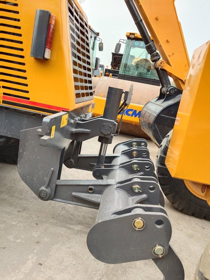 XCMG GR 2153 - Niveleuse: photos 3 XCMG GR 2153 - Niveleuse: photos 3