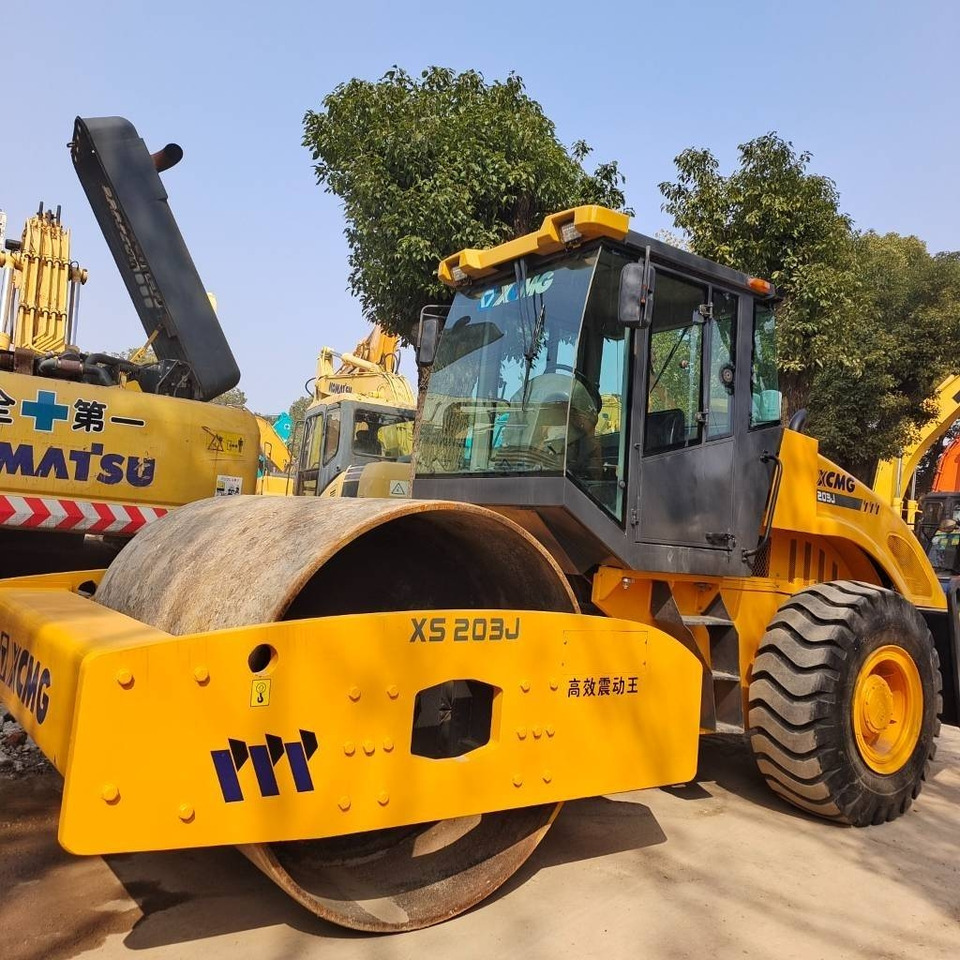 XCMG XS 203 J - Compacteur à pieds de mouton/ Monocylindre: photos 1 XCMG XS 203 J - Compacteur à pieds de mouton/ Monocylindre: photos 1