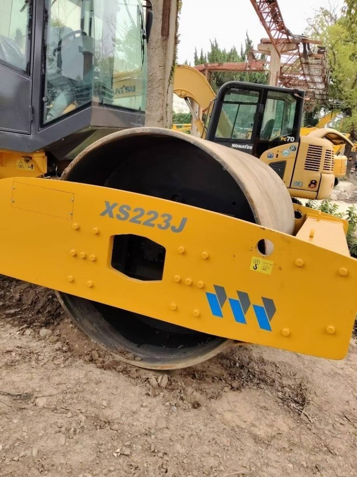 XCMG XS 223 J - Compacteur à pieds de mouton/ Monocylindre: photos 1 XCMG XS 223 J - Compacteur à pieds de mouton/ Monocylindre: photos 1