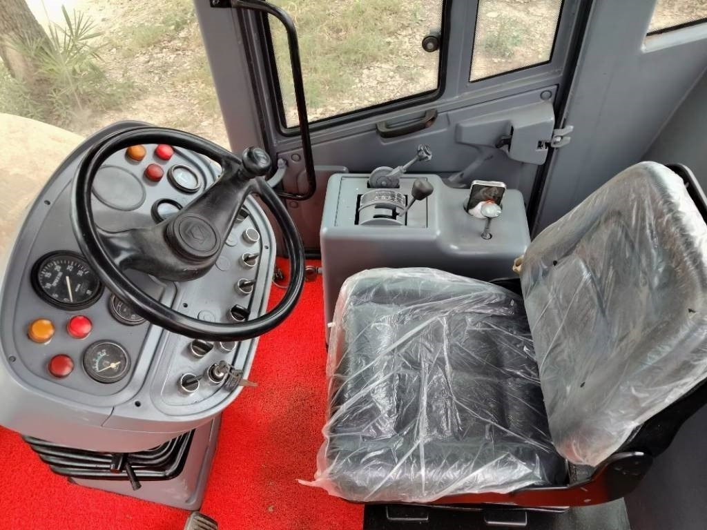 XCMG XS 223 J - Compacteur à pieds de mouton/ Monocylindre: photos 4 XCMG XS 223 J - Compacteur à pieds de mouton/ Monocylindre: photos 4