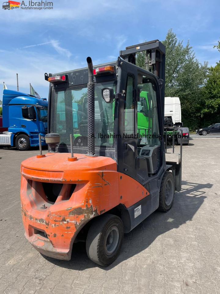 Chariot élévateur diesel Doosan D30S-7 3000 kg Tragkraft Guter Zustand: photos 12