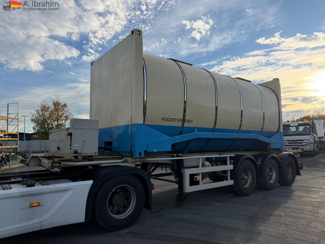 Feldbinder Lebensmittel Tank Container 26500 L | 2 Kammern | Heizung | 20 ft | Edelstahl | - Semi-remorque citerne: photos 1 Feldbinder Lebensmittel Tank Container 26500 L | 2 Kammern | Heizung | 20 ft | Edelstahl | - Semi-remorque citerne: photos 1