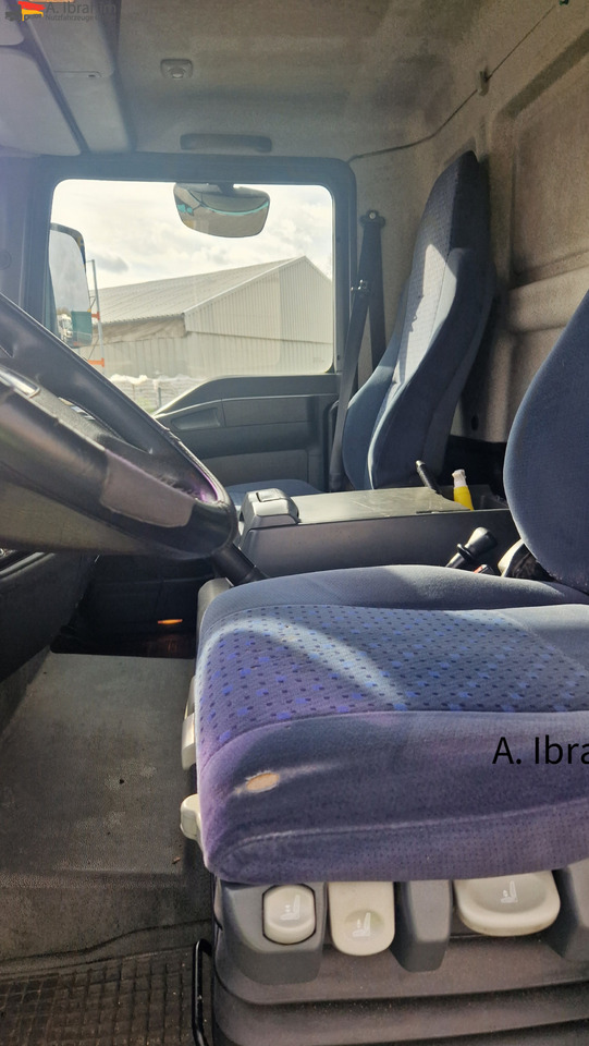 Camion frigorifique MAN 8.180 Thermokingkühlung - 30 ° sauber, 3. Gang kratzt, voll fahrbereit: photos 7 Camion frigorifique MAN 8.180 Thermokingkühlung - 30 ° sauber, 3. Gang kratzt, voll fahrbereit: photos 7