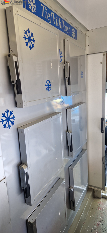 Mercedes-Benz 413 CDI Tiefkühlfächer, autom. Verkaufsklappe Basis ist ok - Utilitaire frigorifique: photos 5 Mercedes-Benz 413 CDI Tiefkühlfächer, autom. Verkaufsklappe Basis ist ok - Utilitaire frigorifique: photos 5