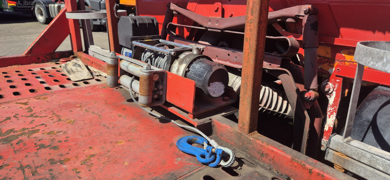 Mercedes-Benz 914 - Remorqueuse: photos 2 Mercedes-Benz 914 - Remorqueuse: photos 2