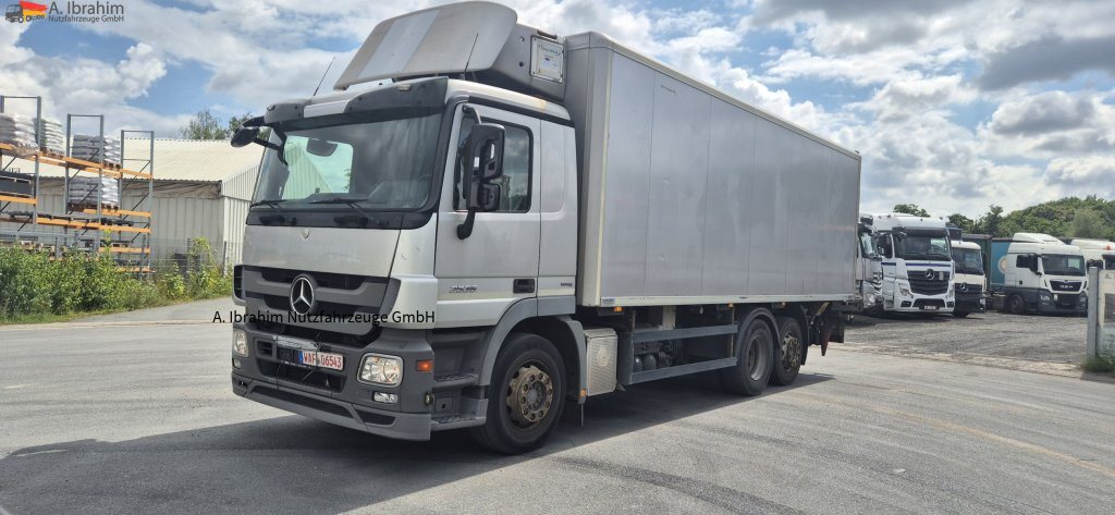 Mercedes-Benz DB 2536, 7,50 m Koffer LBW, Kamera, Carrier 850 - Camion frigorifique: photos 1 Mercedes-Benz DB 2536, 7,50 m Koffer LBW, Kamera, Carrier 850 - Camion frigorifique: photos 1