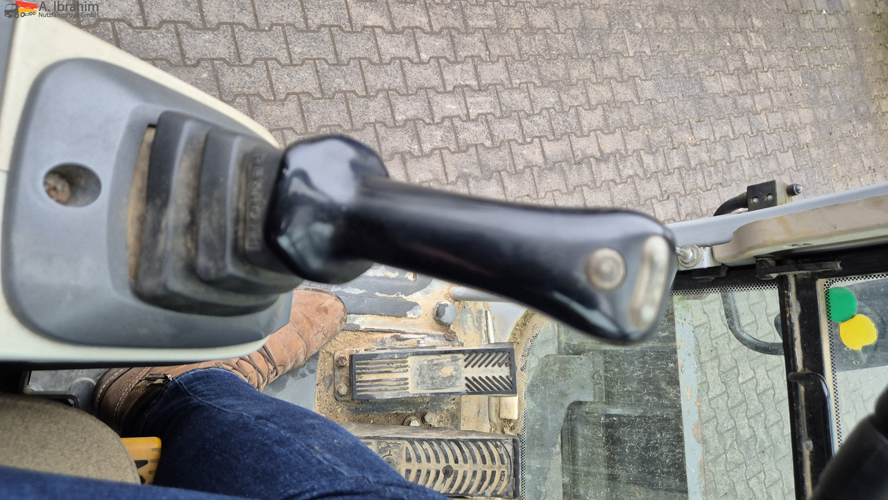 New Holland MH 2.6 Zustand gut, deutsche Maschine incl. Greifer und Dreservo - Pelle sur pneus: photos 4 New Holland MH 2.6 Zustand gut, deutsche Maschine incl. Greifer und Dreservo - Pelle sur pneus: photos 4