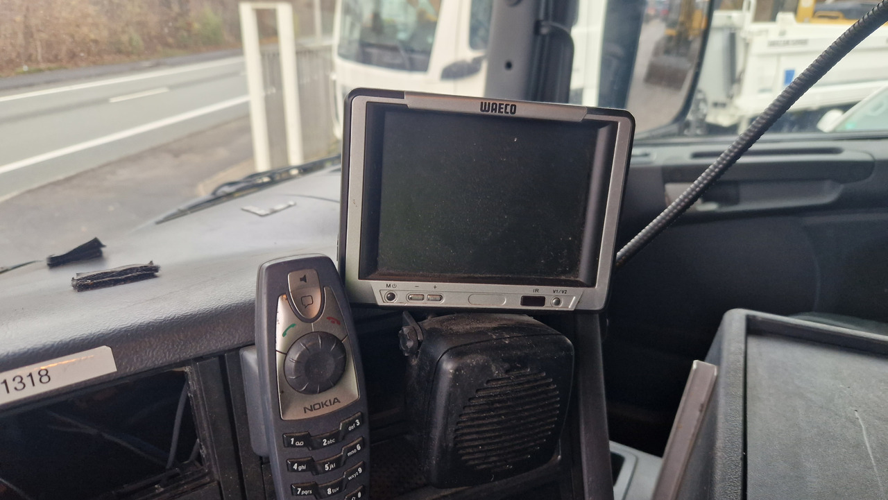 Scania P380 VDL Haken Lenk-Liftachse - Camion ampliroll: photos 3 Scania P380 VDL Haken Lenk-Liftachse - Camion ampliroll: photos 3